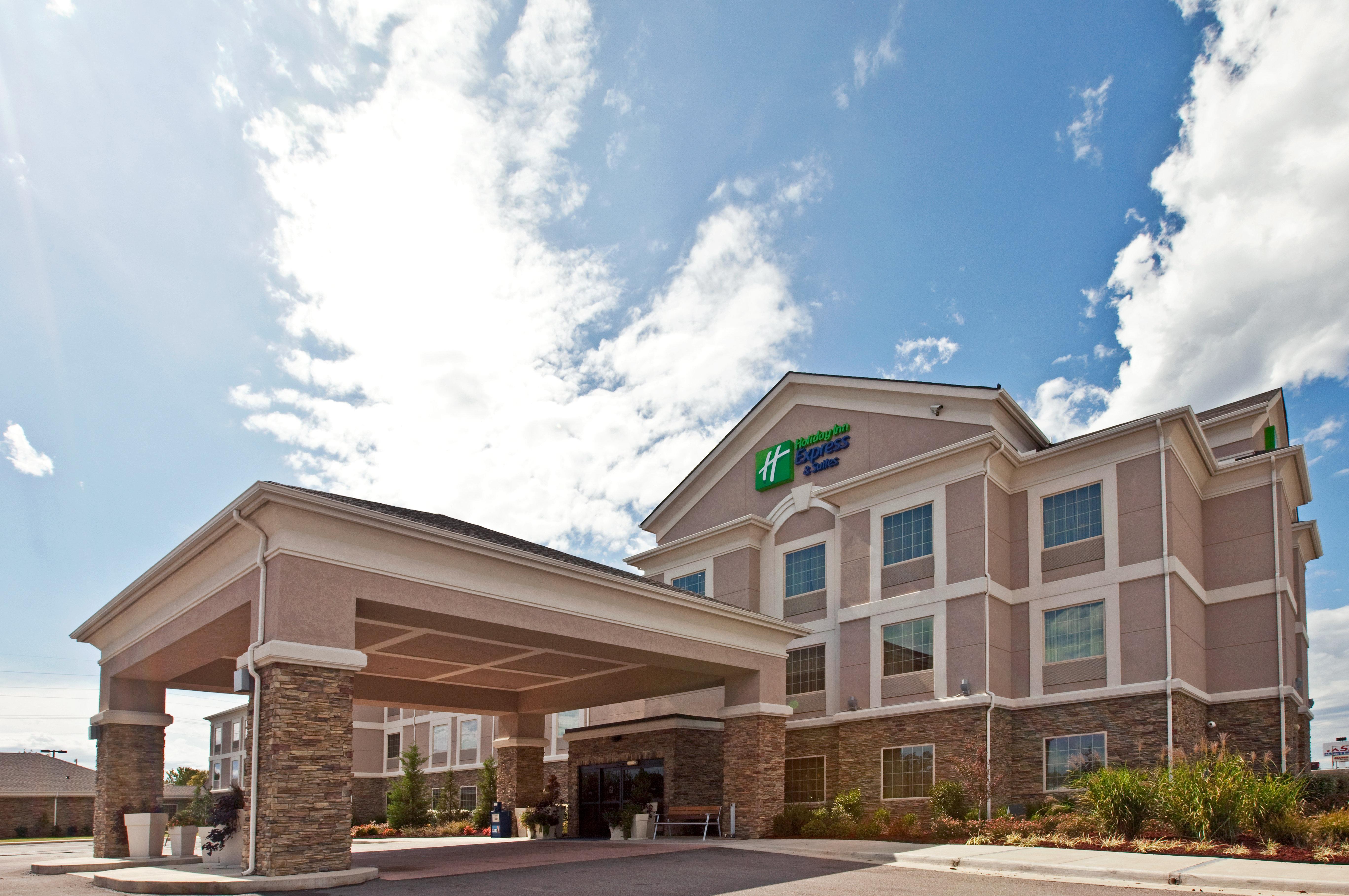 Holiday Inn Express Hotel And Suites Ada By Ihg Eksteriør bilde