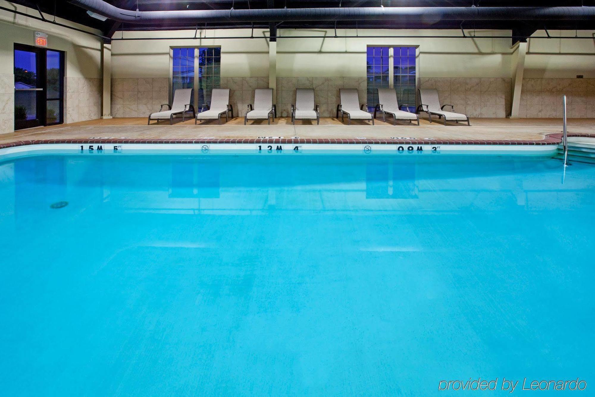 Holiday Inn Express Hotel And Suites Ada By Ihg Eksteriør bilde